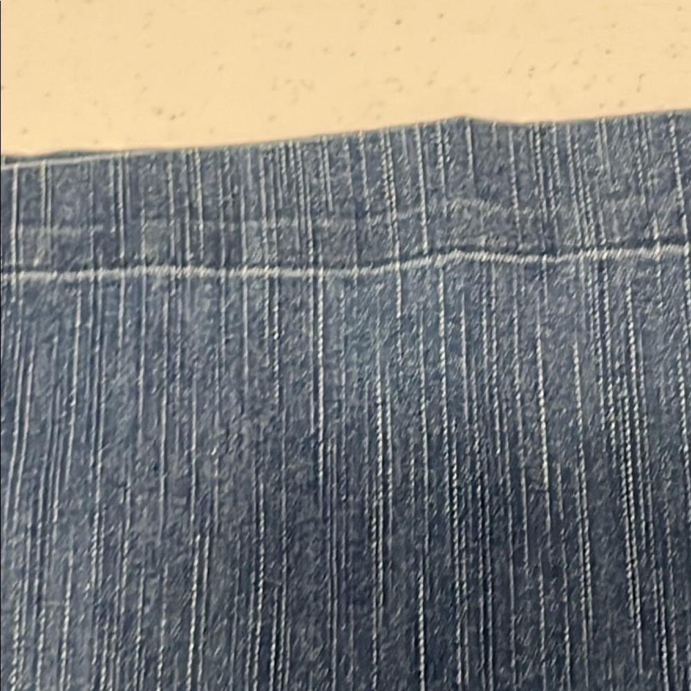 Women's Blue Jeans pull on - Picture 5 of 6